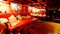 Siam Junk  Dining Salon and Lounge